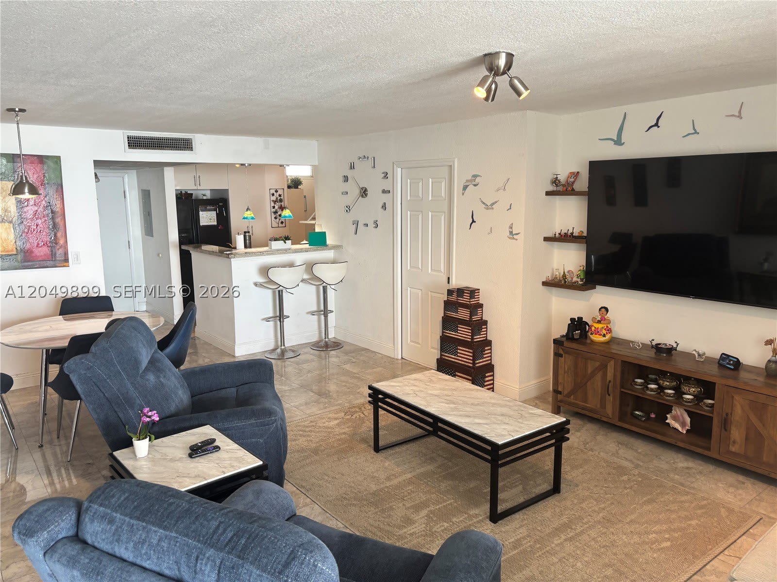 6450 Collins Ave – photo 3
