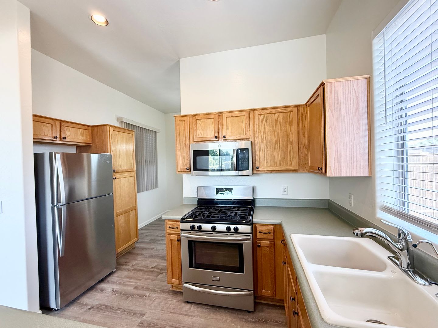 Beautiful 3 Bedroom + Office Home in Granville with Views & Community Amenities – photo 5