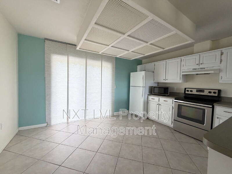 1005 NE 8th Ter – photo 4