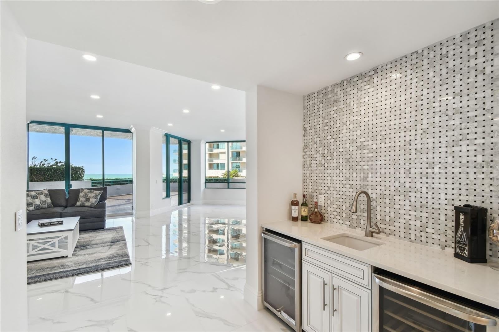 1560 GULF Boulevard – photo 4