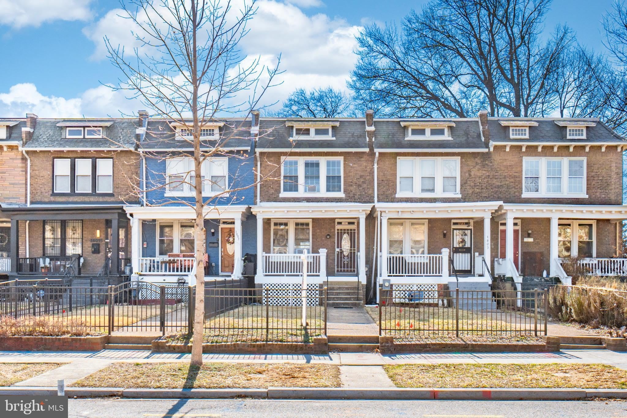 1805 Potomac Avenue Se – photo 1