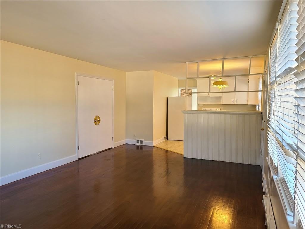 1806 South Hill Avenue – photo 4