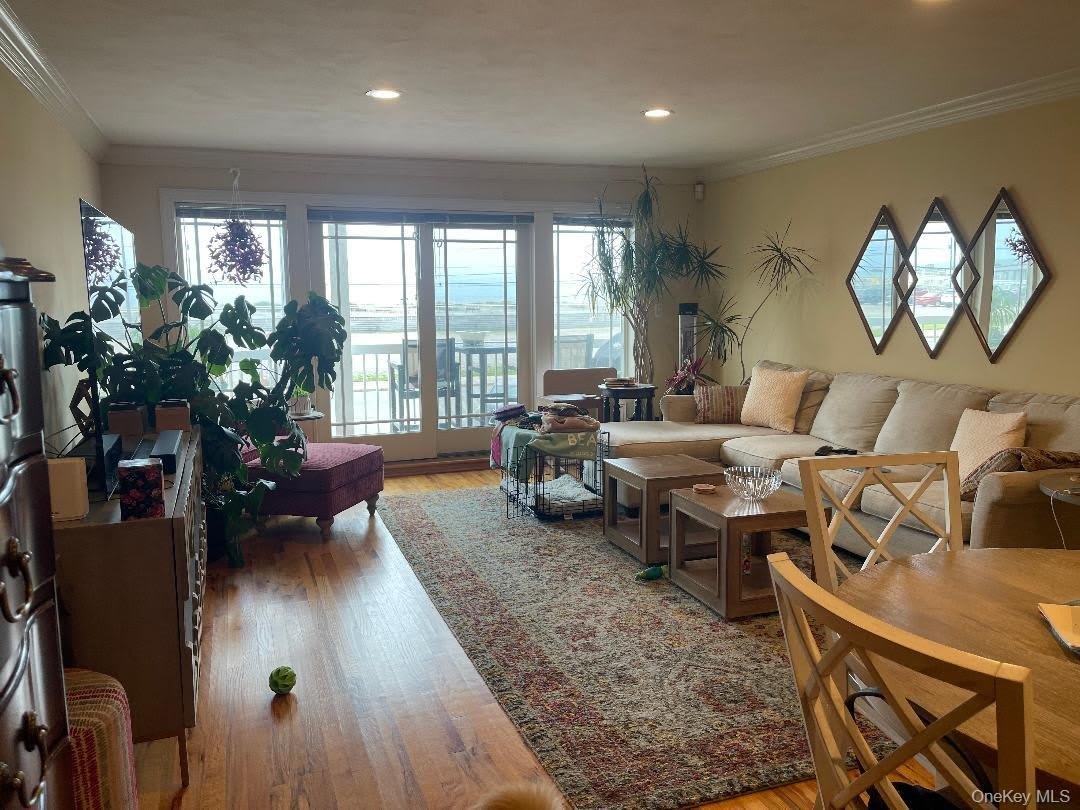 329 W Broadway – photo 4