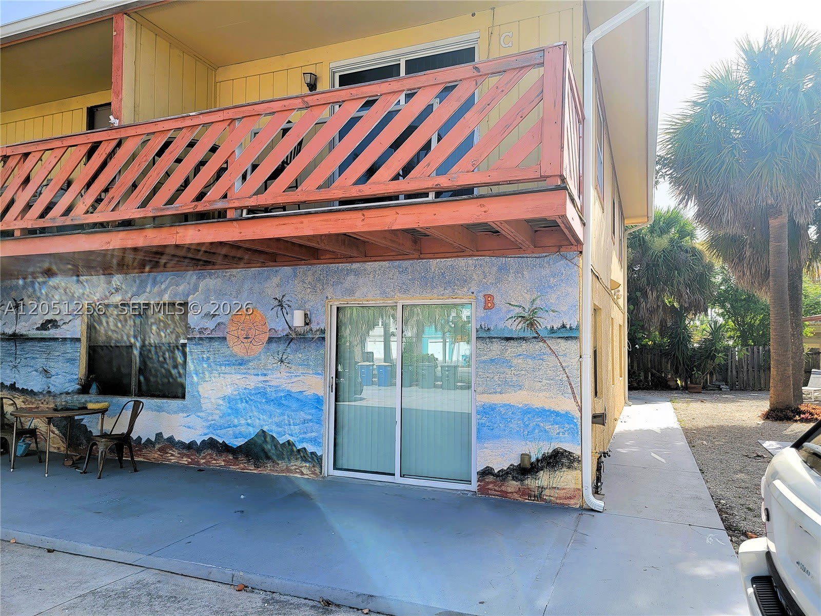 307 S Ocean Dr – photo 2