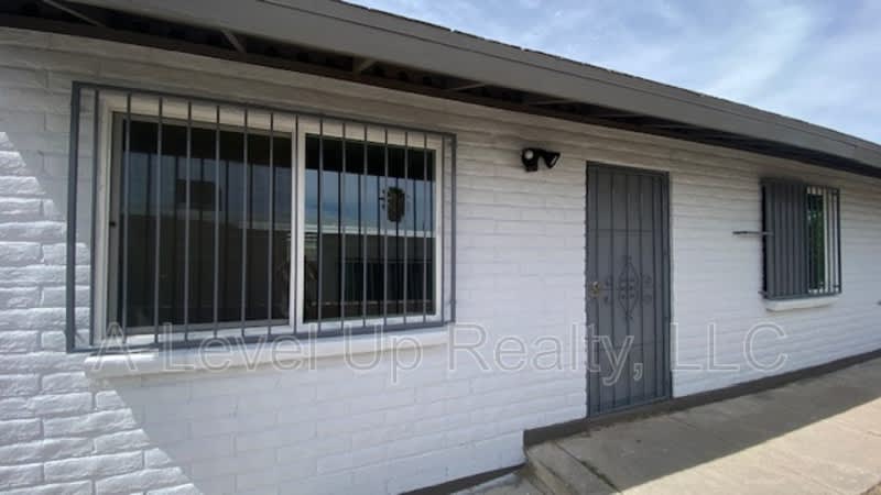 1027 South Santa Rita Avenue – photo 2