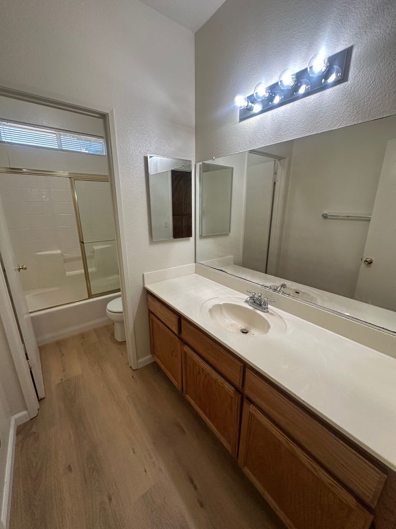 Great 1 Story Home with Lodi Schools, 2 Weeks Free Rent – photo 3