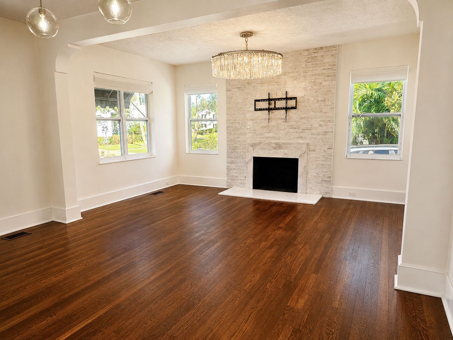 4534 W Beachway Dr – photo 2