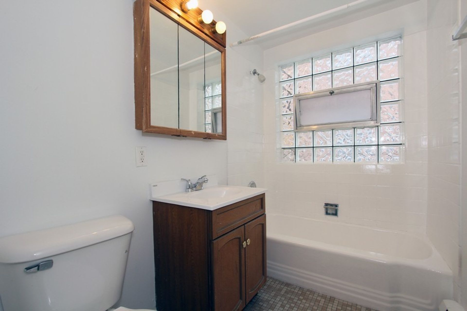 1345 West Walton – photo 5