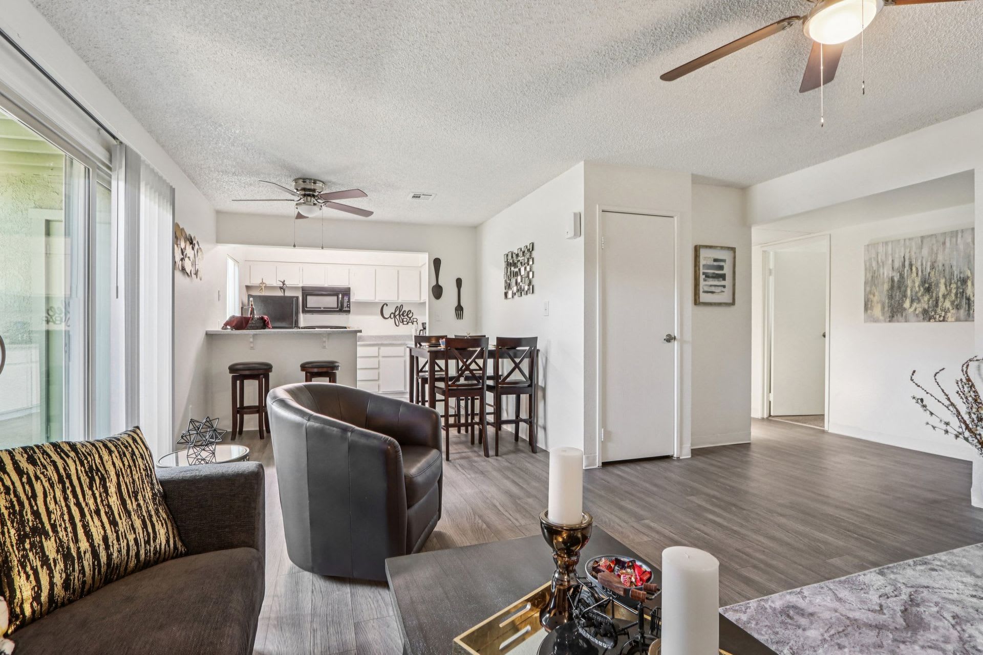 Sahara and Playa Palms Apartments – photo 3