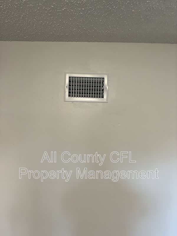812 Marion St – photo 5