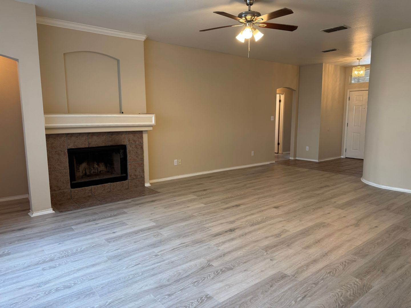 Welcome Home To 2805 Berry Way – photo 4