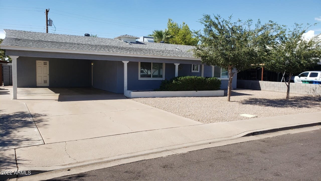 1654 North Queensbury – photo 1