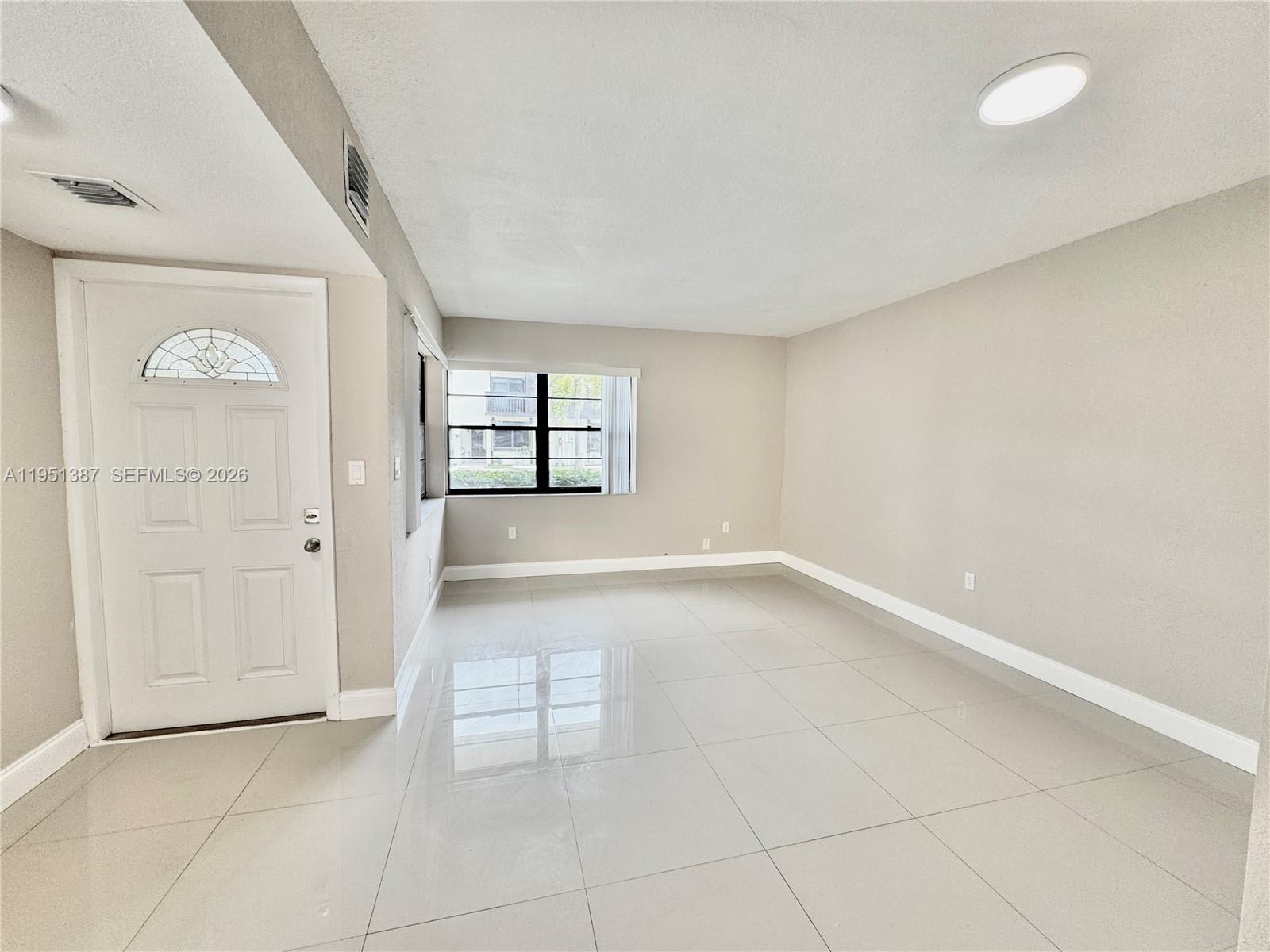 3840 Southwest 52nd Avenue – photo 5
