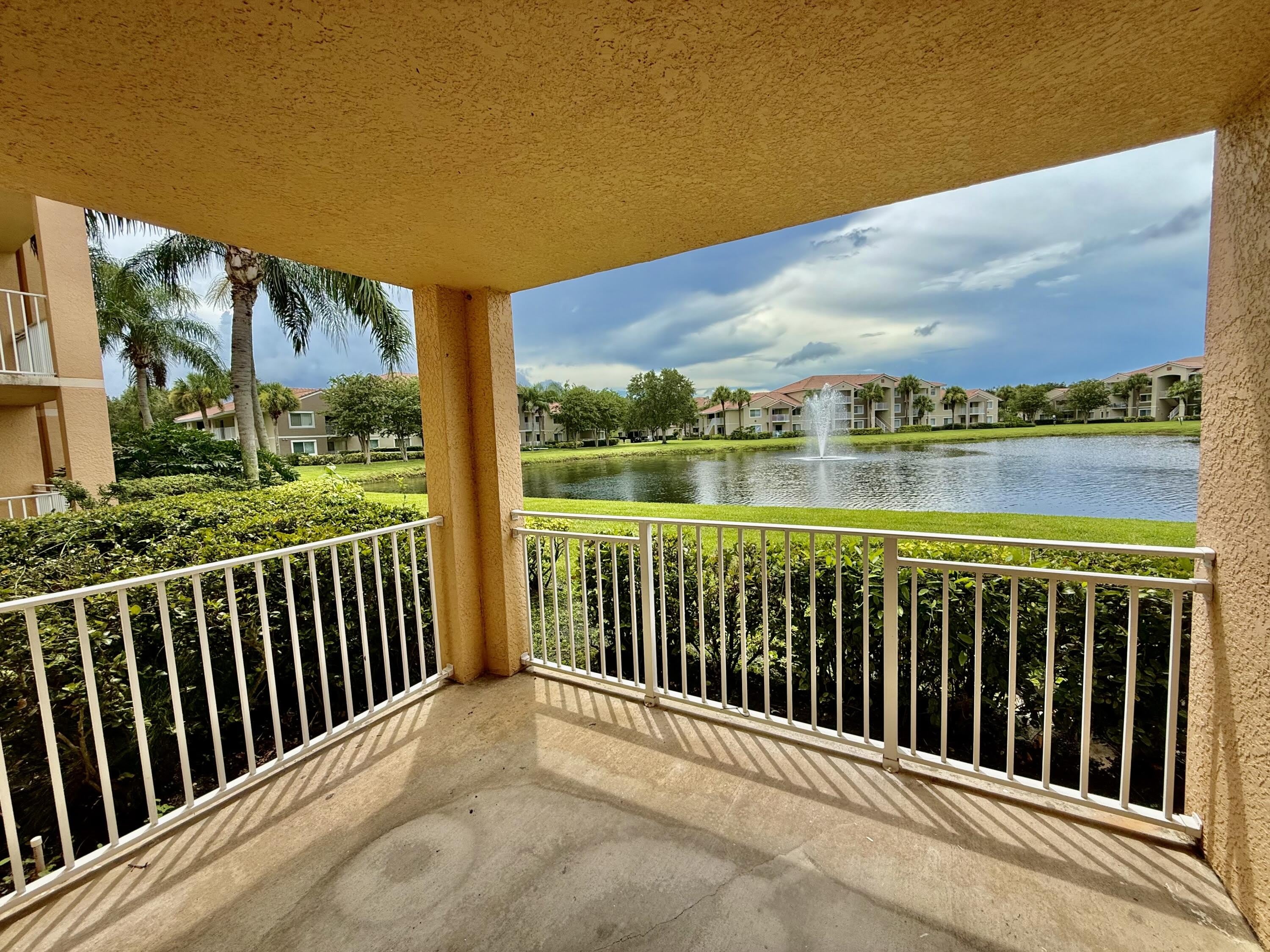 191 SW Palm Drive – photo 1