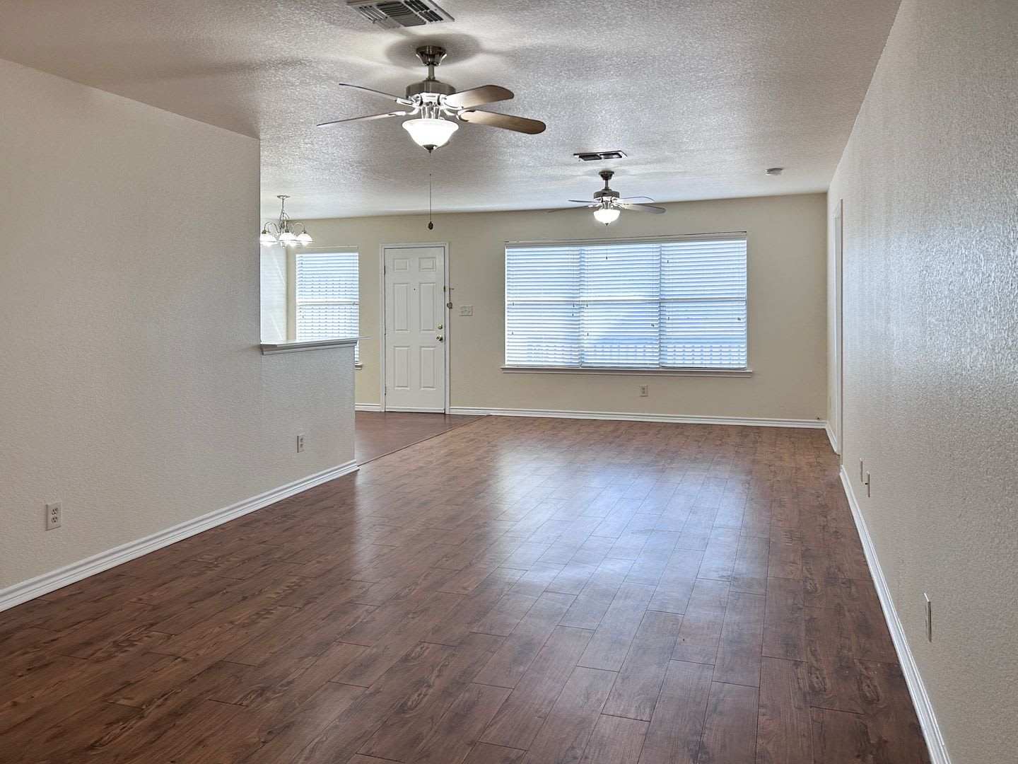 Charming Duplex with a Touch of Country Charm – photo 3