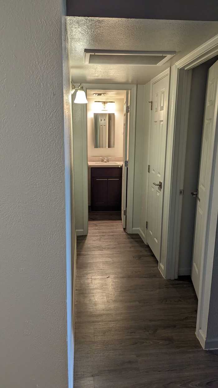 2326 East Pinchot Avenue – photo 5