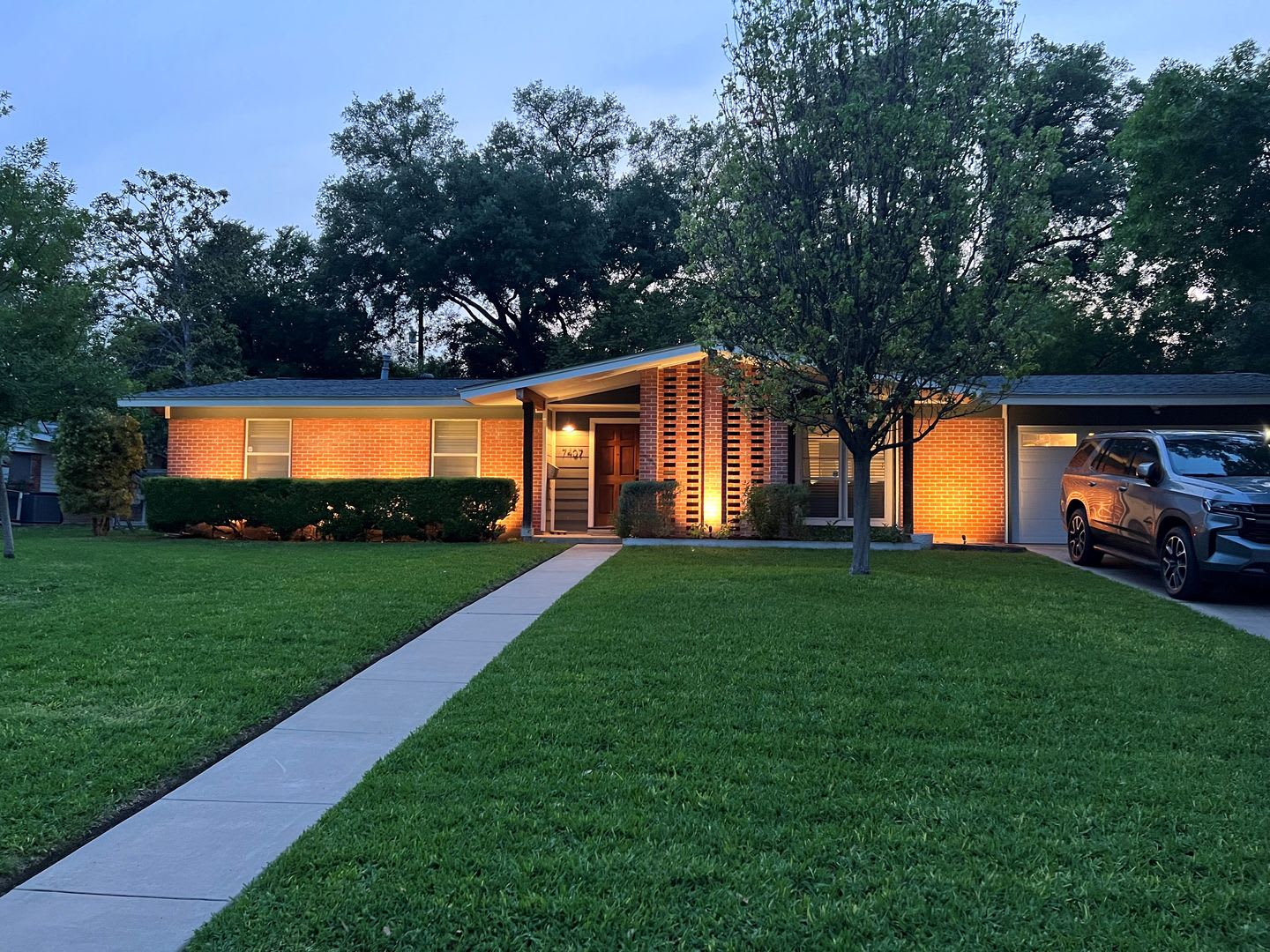 RENOVATED 3-BEDROOM IN NORTHWOOD – photo 3