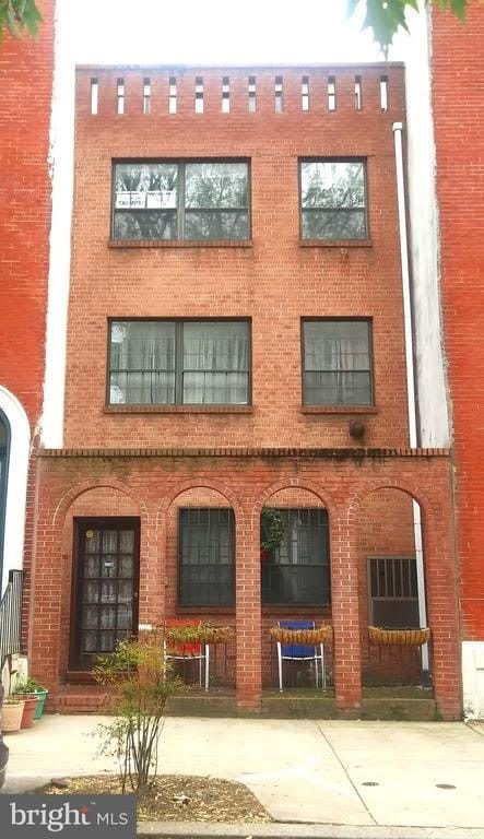 1918 WALLACE STREET – photo 1