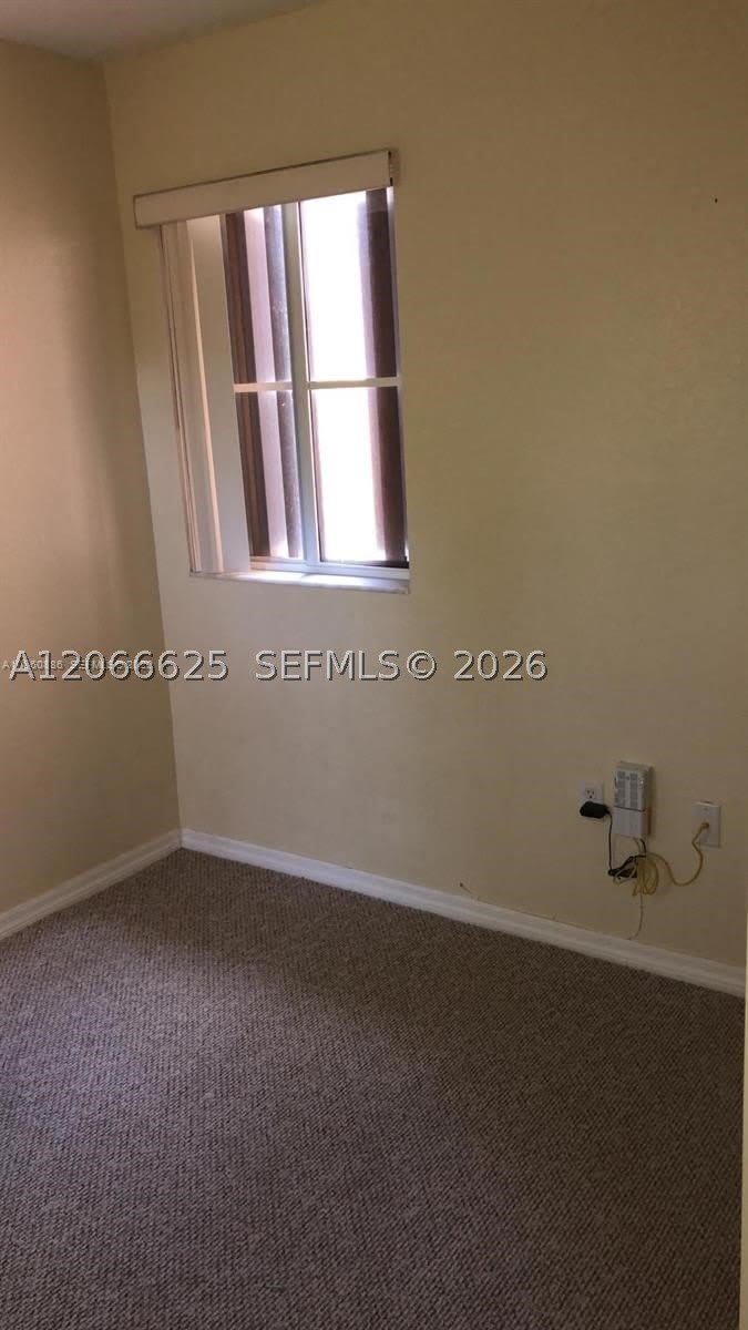 661 SW 10th st – photo 5