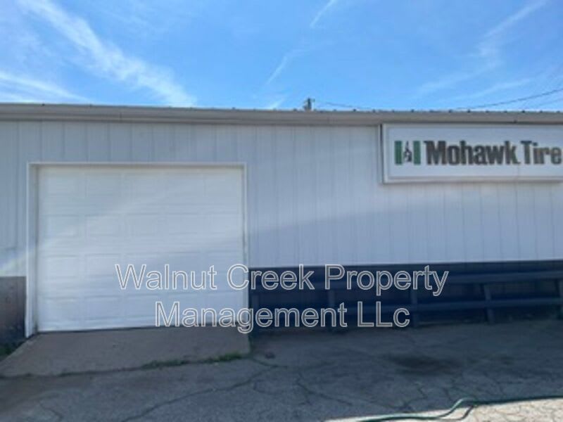 6015 Lake Ave – photo 3