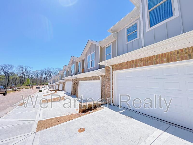 2586 Mills Commons Dr – photo 1