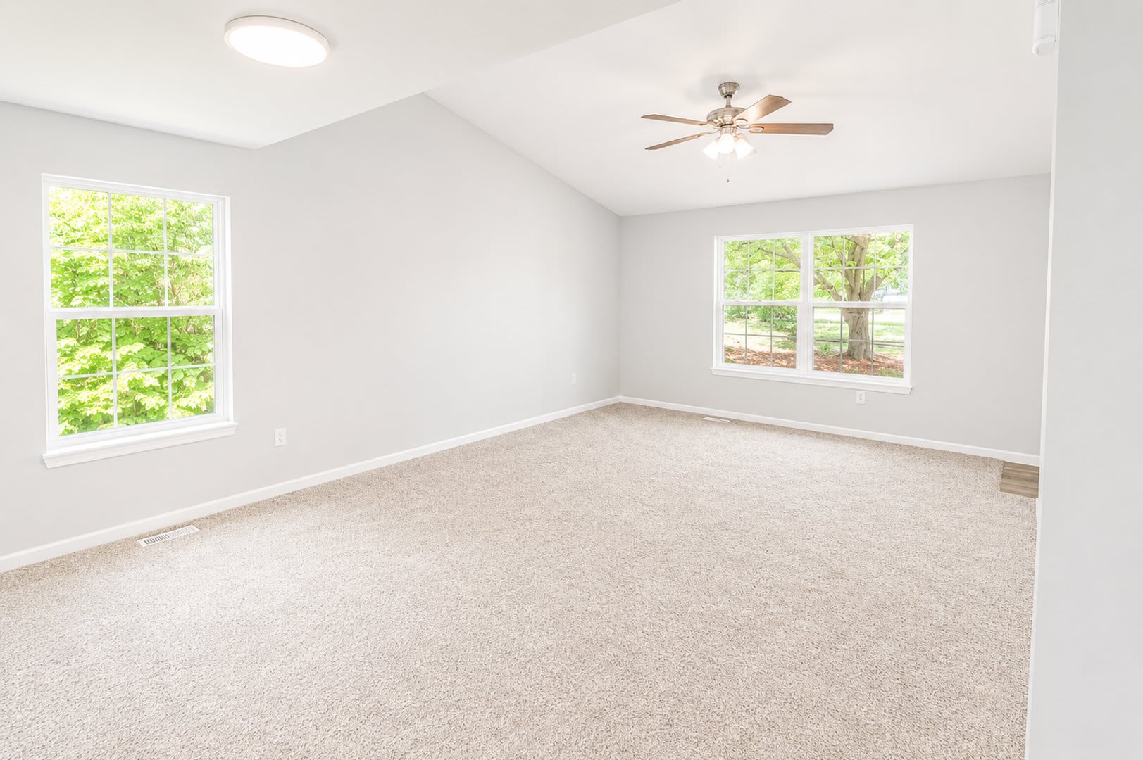 Luxury is Built-In. Not Tacked On, With this Large Duplex. – photo 5
