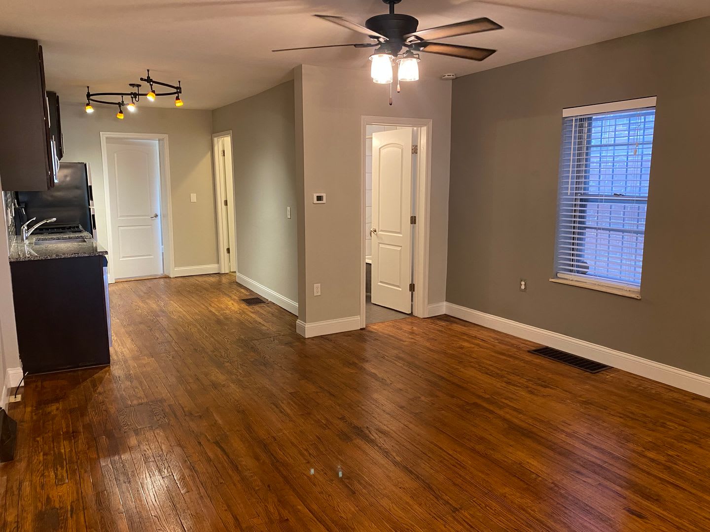 Renovated Home in the Grove for Rent! – photo 3