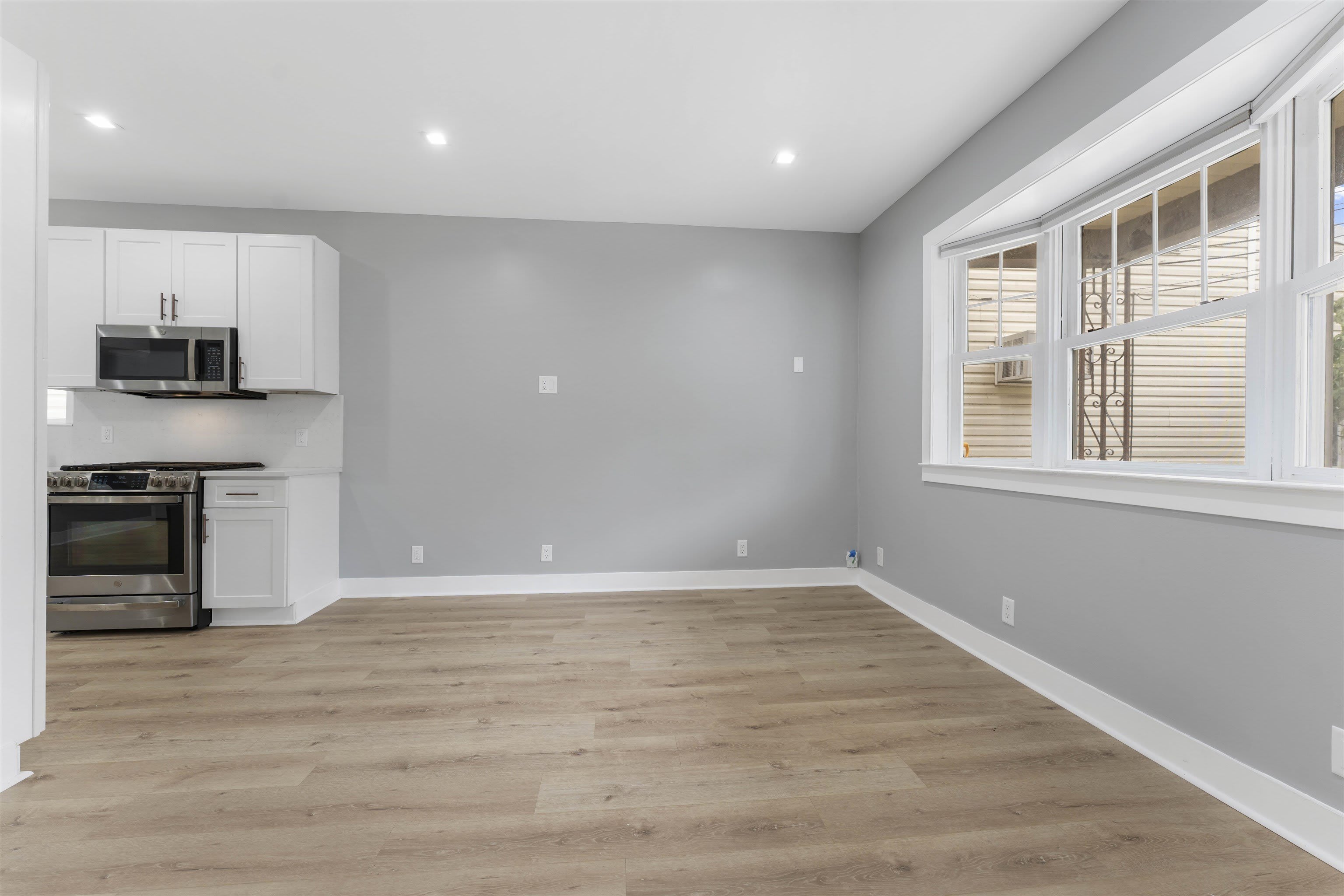 4317 COTTAGE AVE – photo 3
