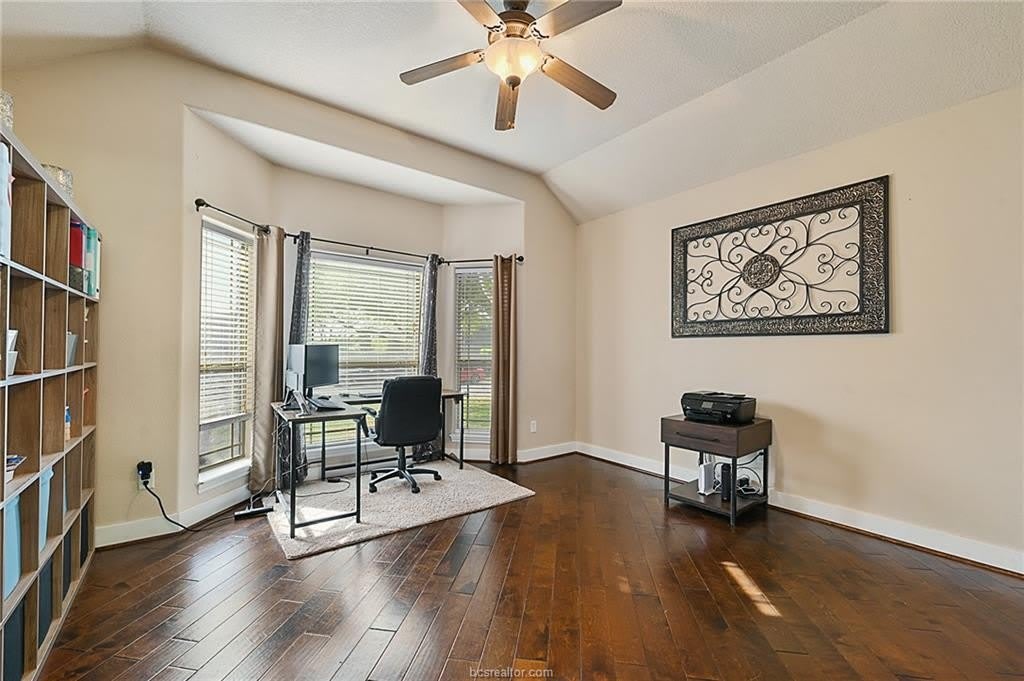 2214 Brougham Place – photo 3