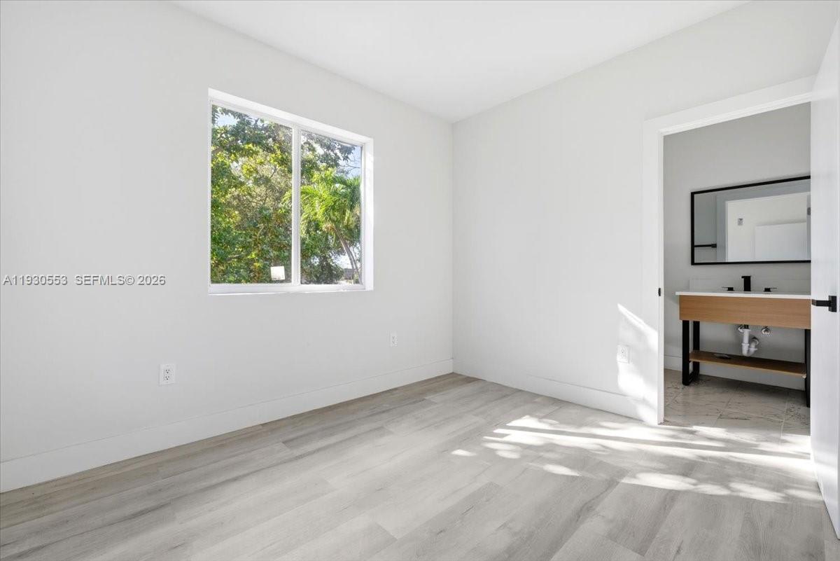 1126 Nw 28th St – photo 5