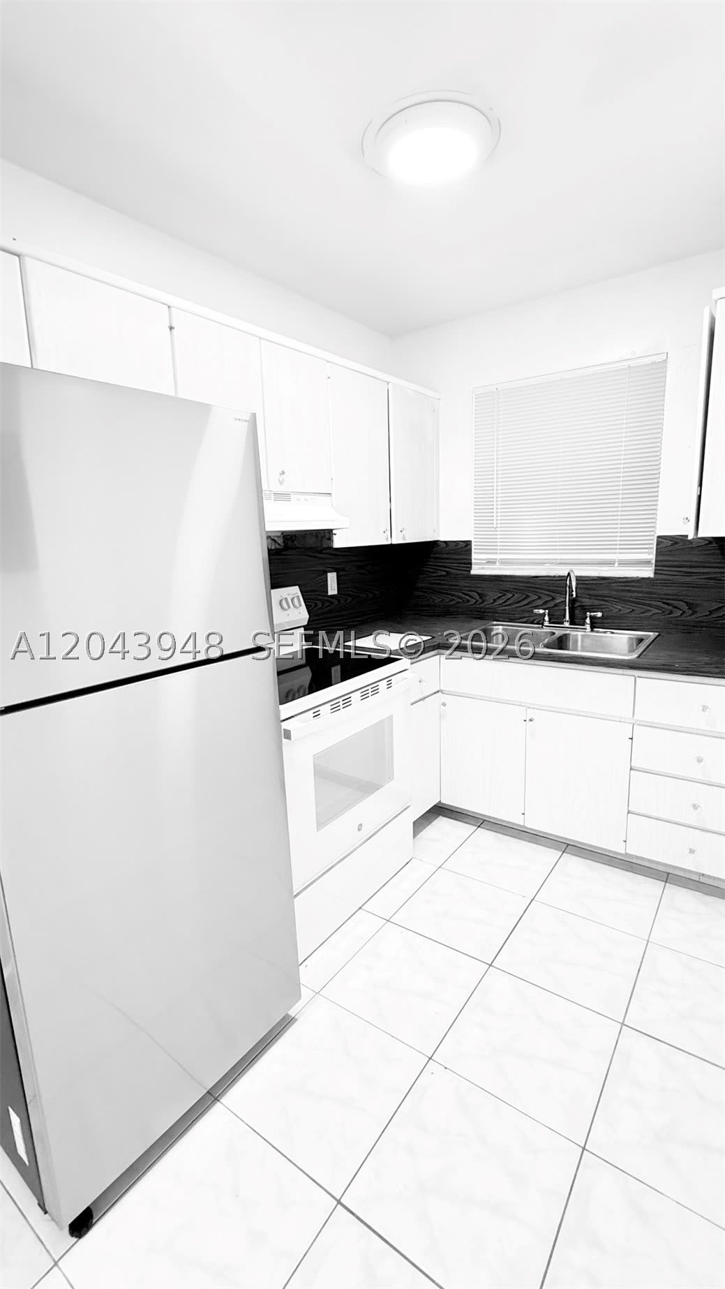 400 SE 9th Ct – photo 5