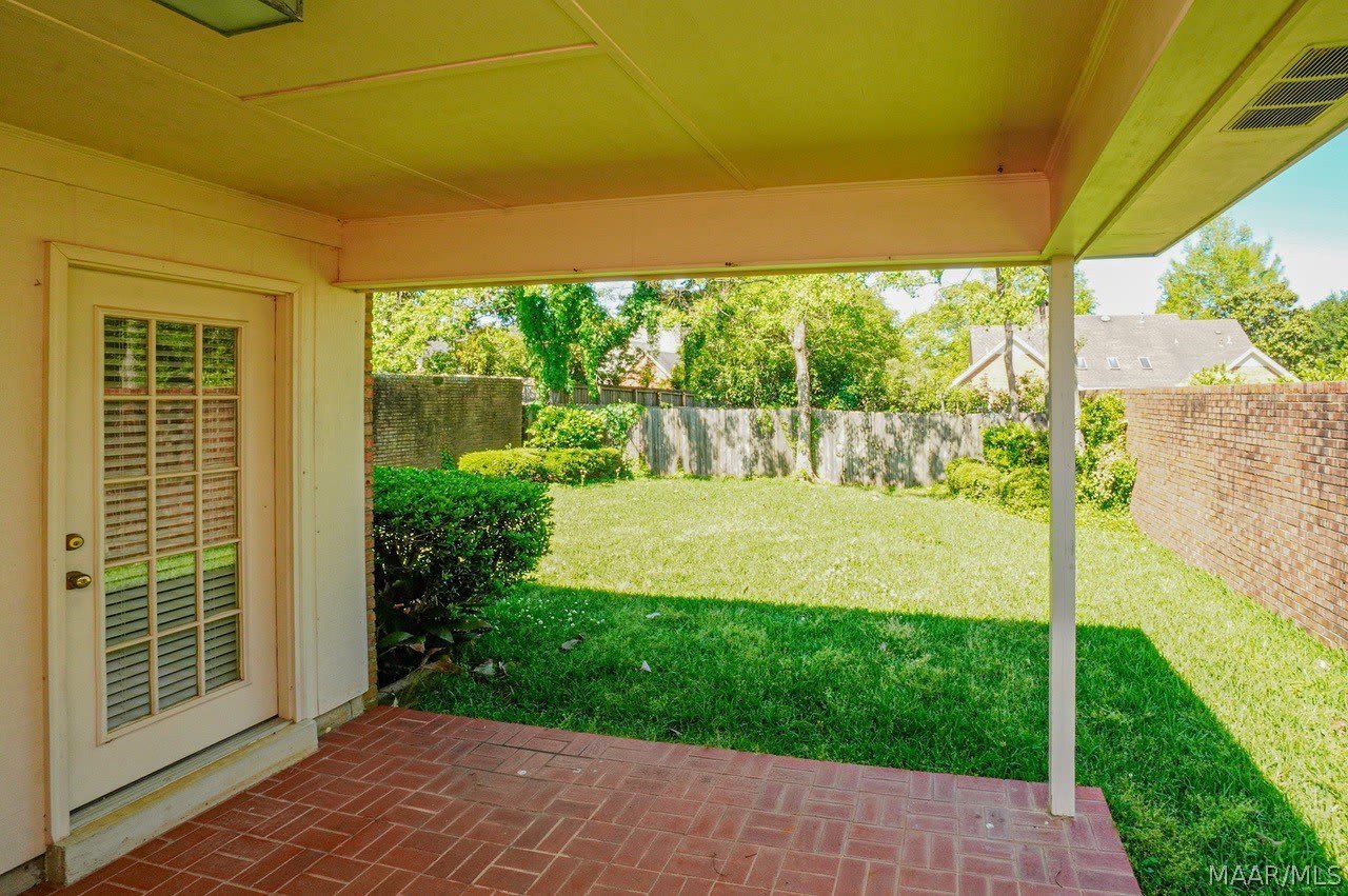 1424 Prairie Lane – photo 2