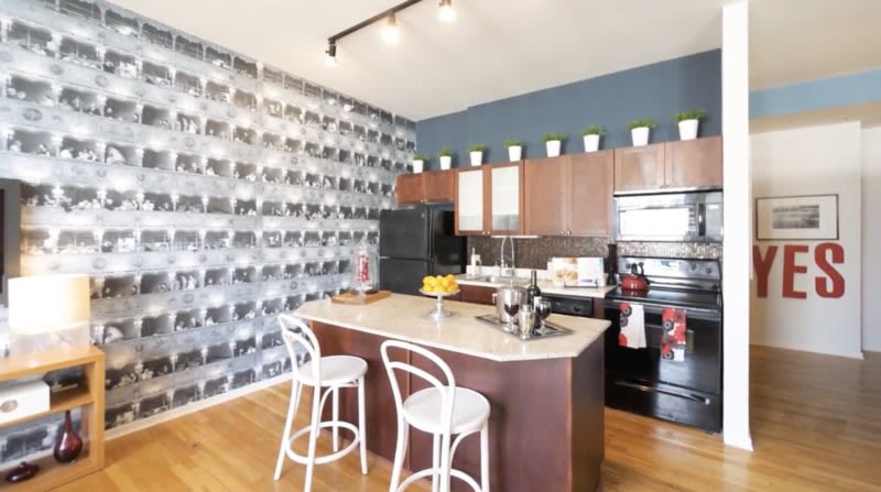 306 S Plymouth Ct. – photo 1