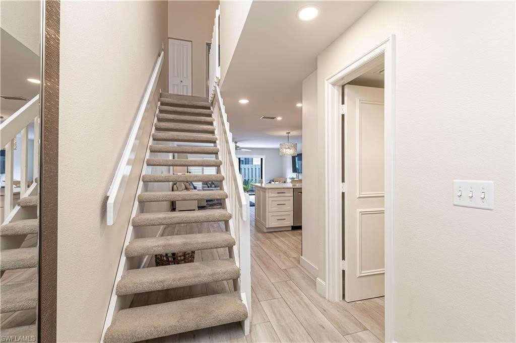 833 Meadowland Dr – photo 1