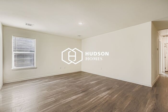 1425 Northwest 16th Avenue – photo 4