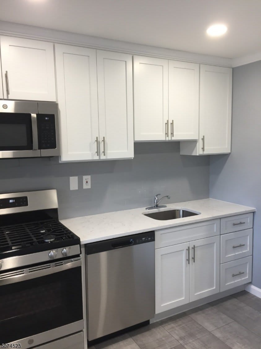 10 Stanford Dr – photo 5