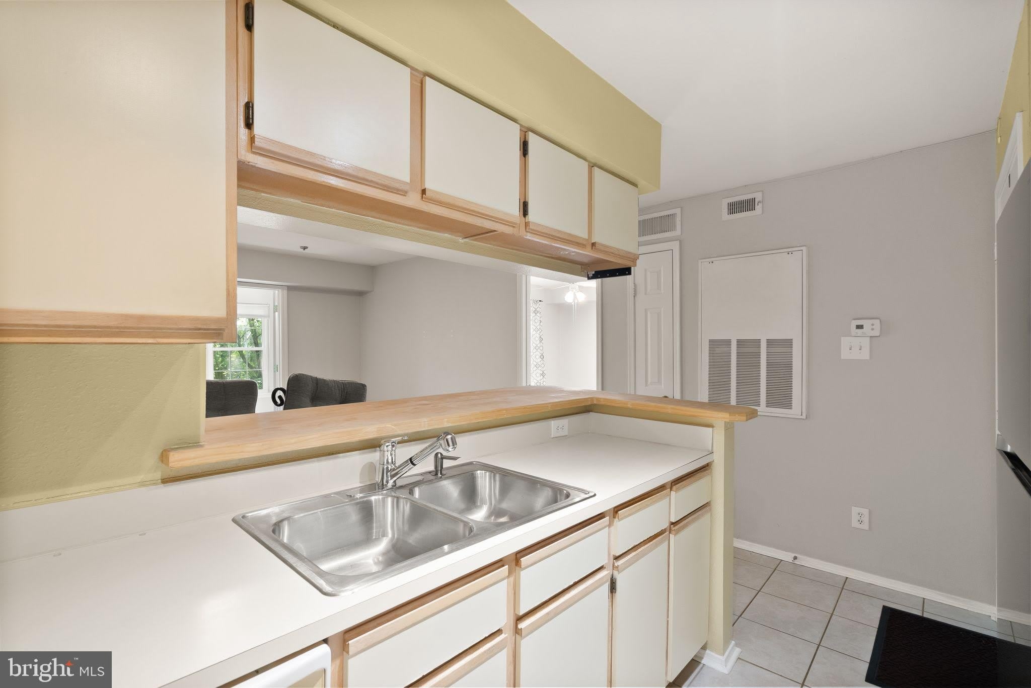 3313 WYNDHAM Circle – photo 4