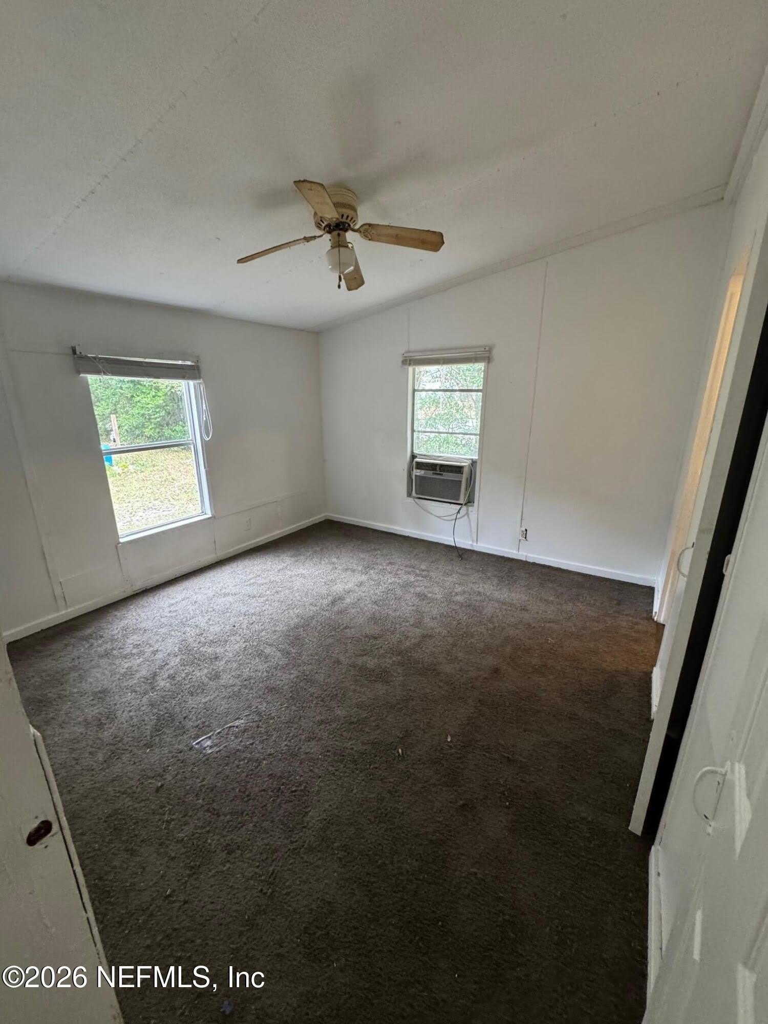 3521 WHITEHALL Street – photo 2