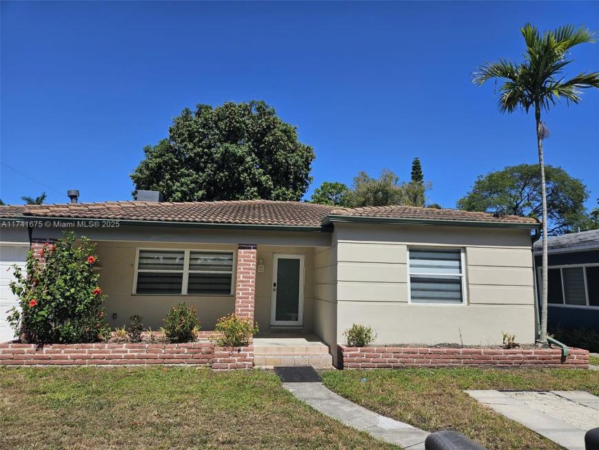 1003 N 17th Ave – photo 1