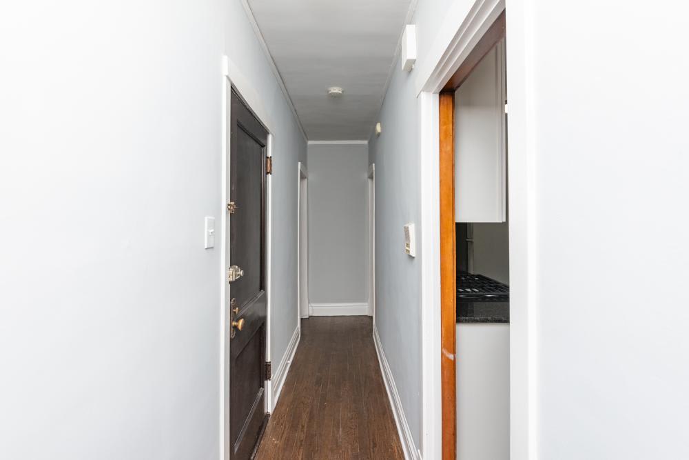 2514 W Belle Plaine – photo 1