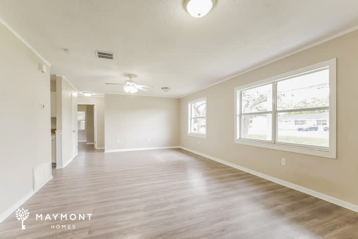 705 Maple Avenue – photo 3