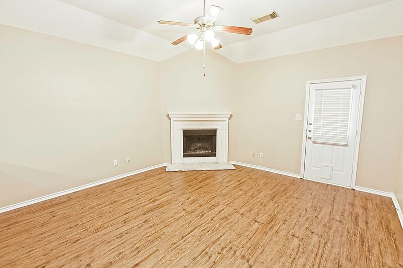 4009 Hidden Meadow Court – photo 2