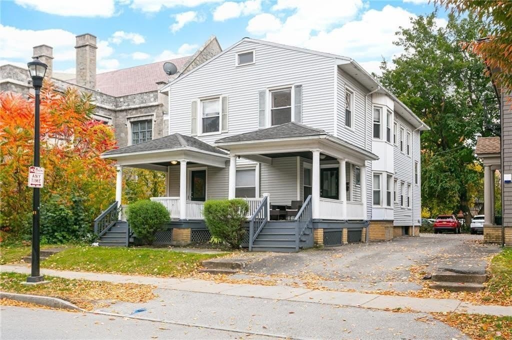 399 E University Avenue W – photo 1
