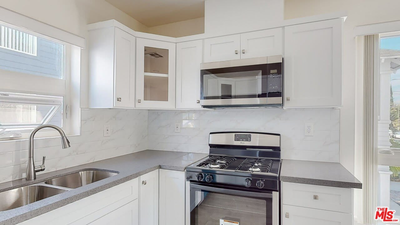 237 Rosemont Ave – photo 4