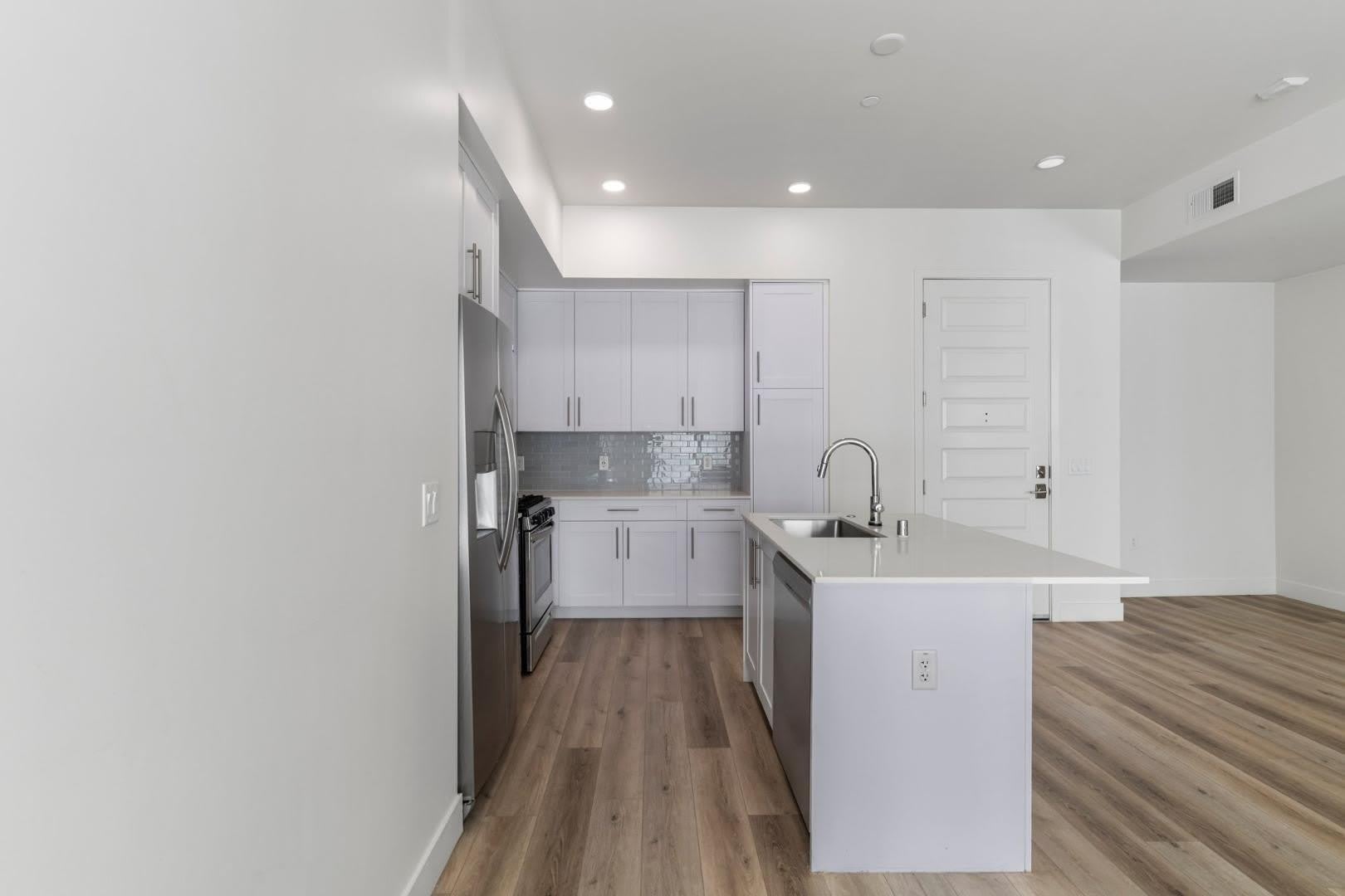 7300 E Earll Drive – photo 4