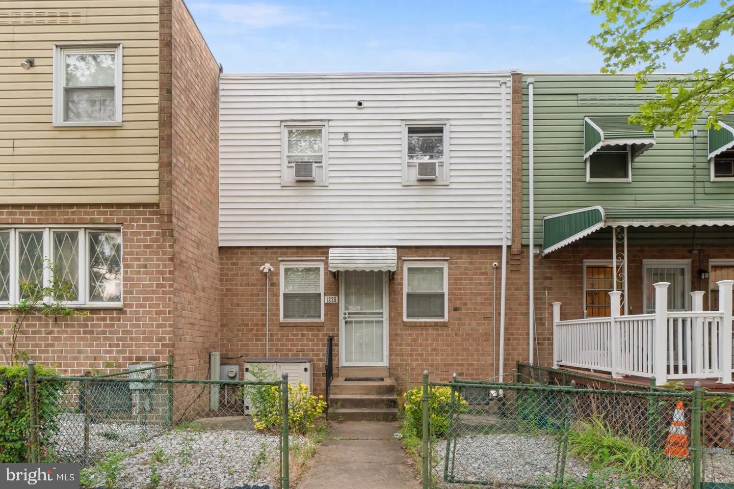 1225 W Diamond Street – photo 1