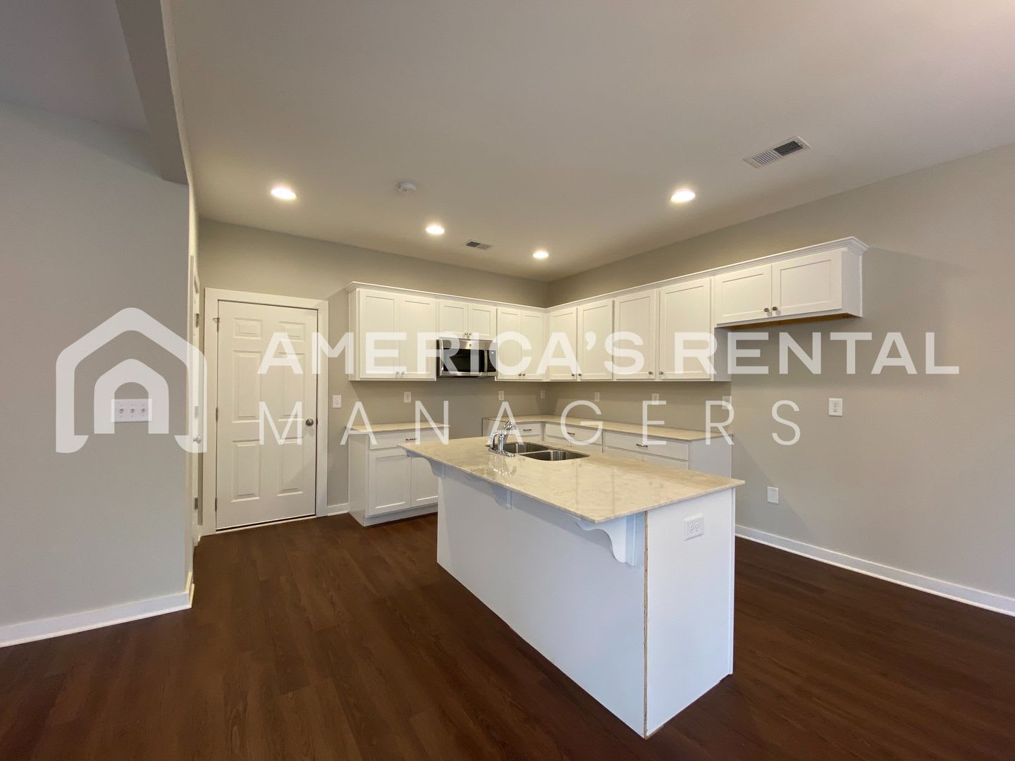 4 Bedroom Home for Rent in Pinson, AL! Available NOW! – photo 4