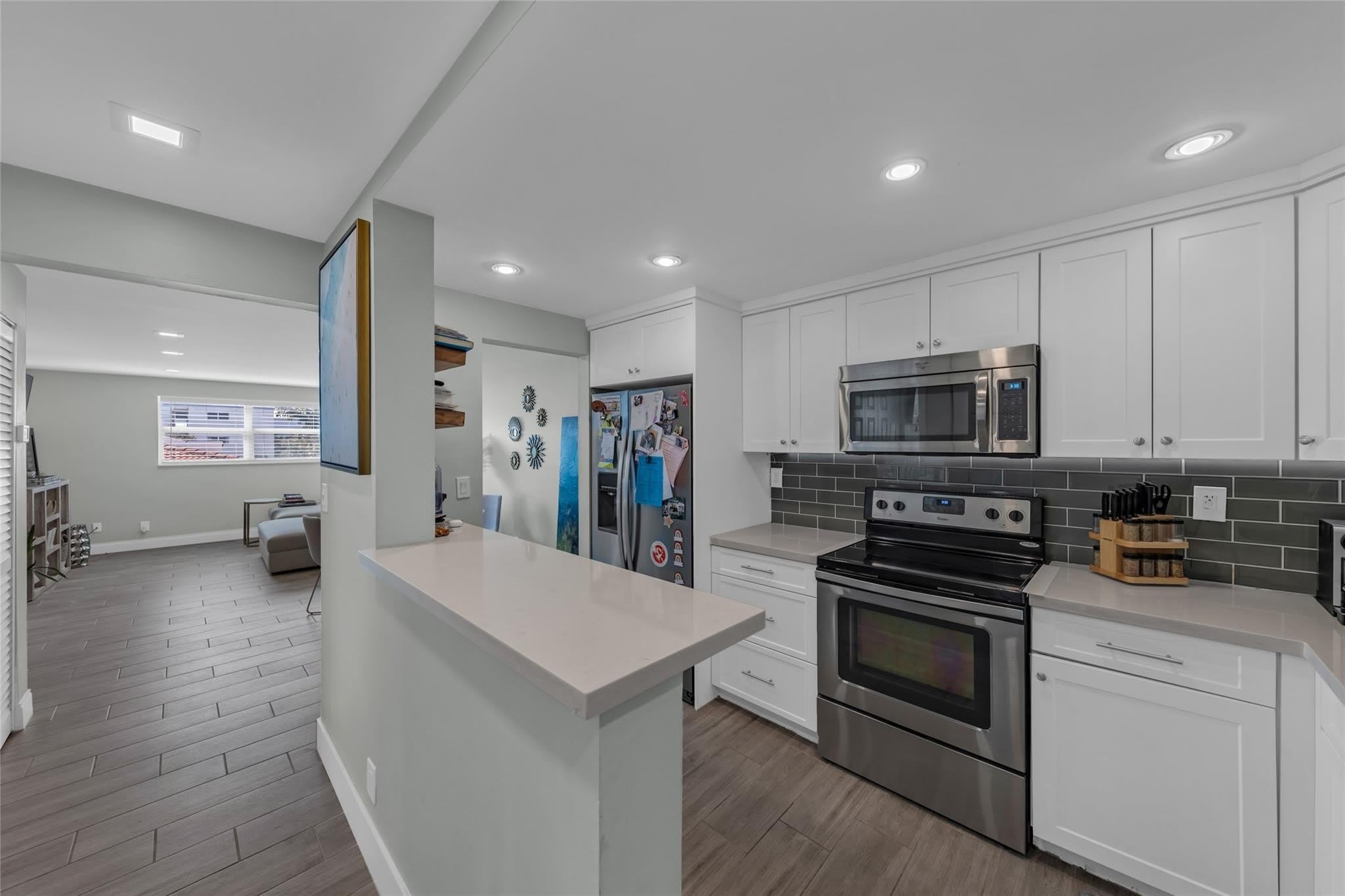 611 NE 14th Avenue – photo 2