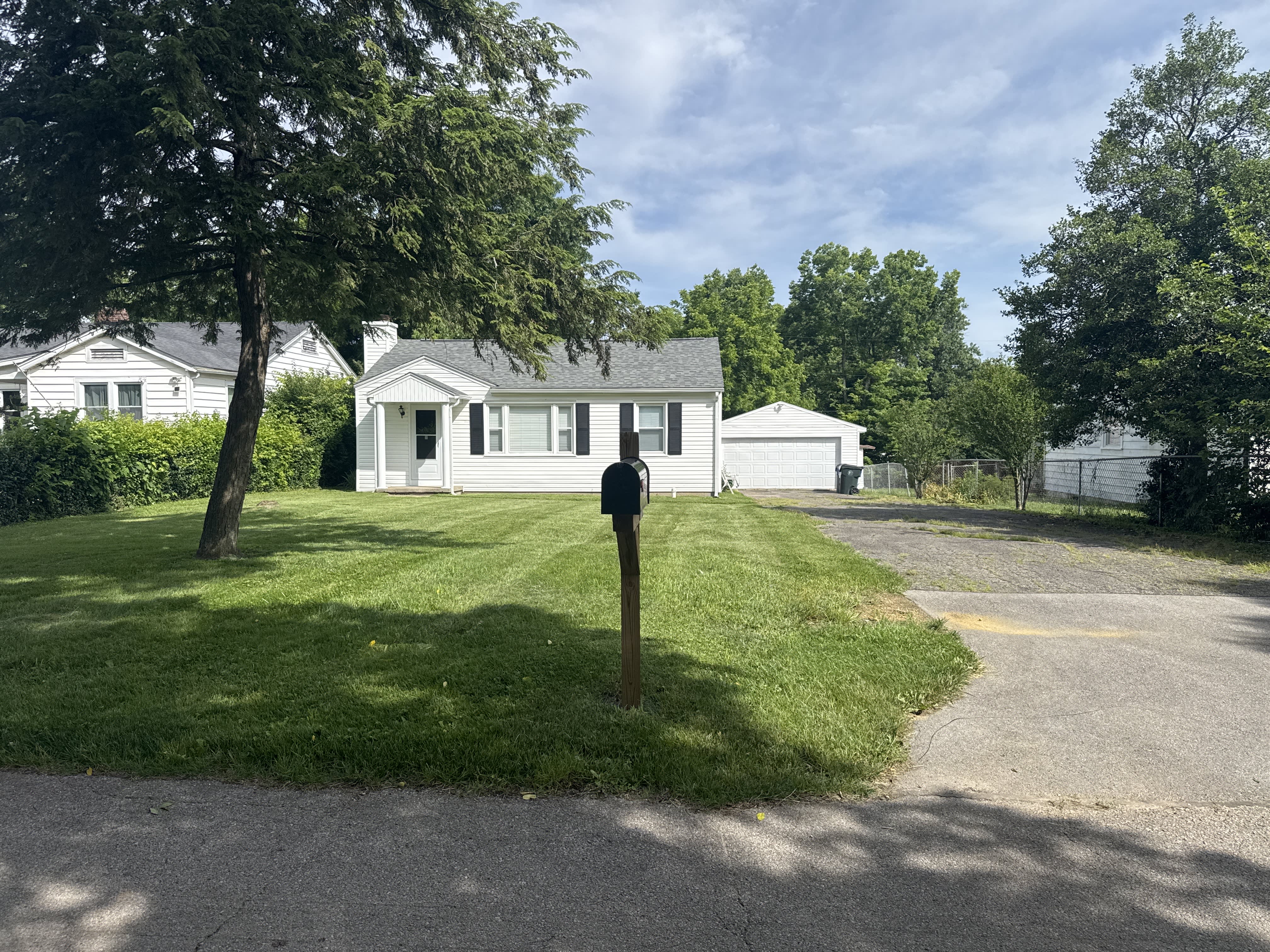 733 Woodward Lane – photo 1