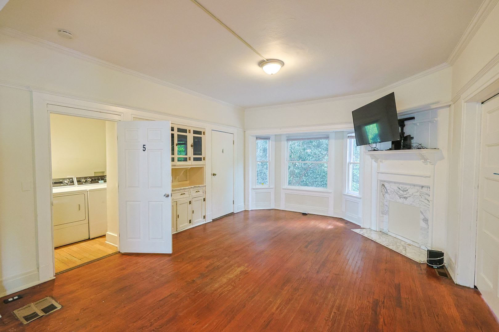 The Carina Victorian Home near the Row! – photo 5